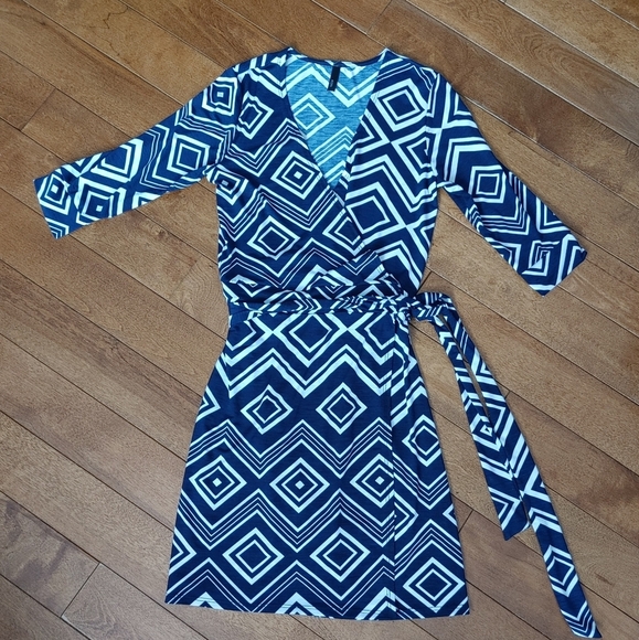 Kori Geometric Print Wrap Dress Size Small Made In USA - Picture 1 of 7